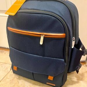 NWT Navy Picnic Backpack with glasses, silverware, and more!